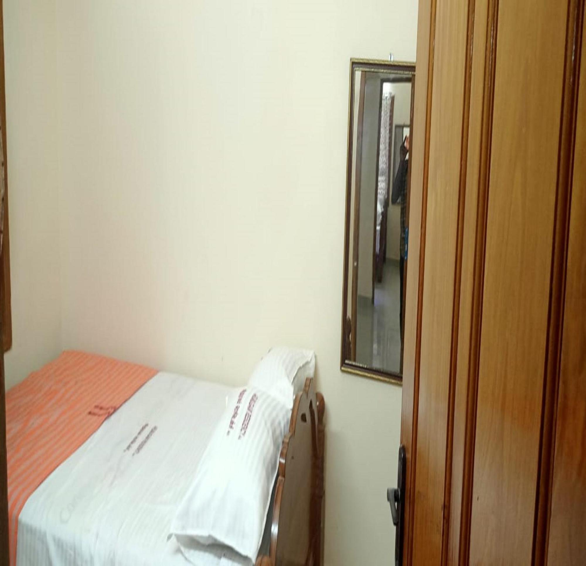 Arumugam Residency Ac Tiruchchendūr Exterior foto